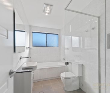 Modern Home with Solar Panels and Back-Up Battery - Photo 6