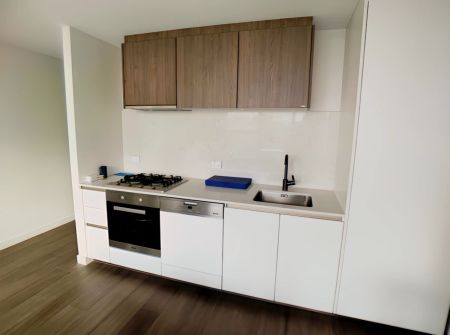 2 Bedroom*704 - Photo 3