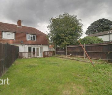 3 bedroom semi-detached house to rent - Photo 6