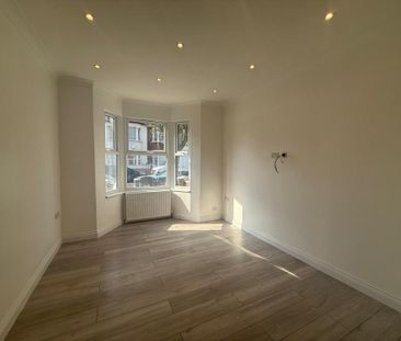 3 bedroom terraced house to rent - Photo 6