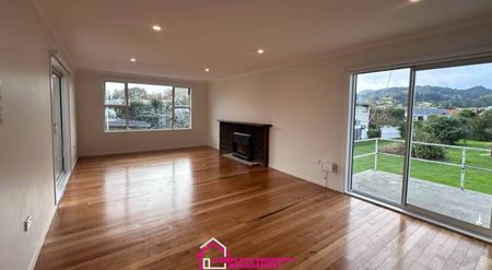 Freshly Refurbished and ready for Rent! - Photo 2