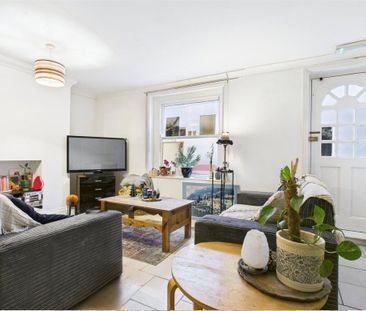 6 bedroom terraced house to rent - Photo 4