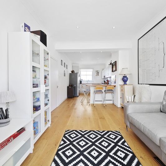 Gloucester Terrace, London - Photo 1