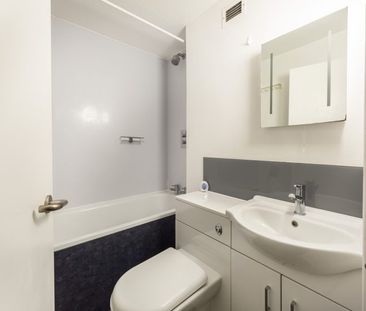 1 Bed Flat - Photo 3