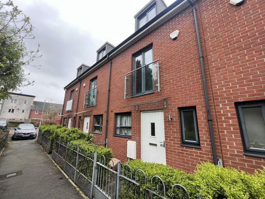 3 bedroom terraced house to rent - Photo 1