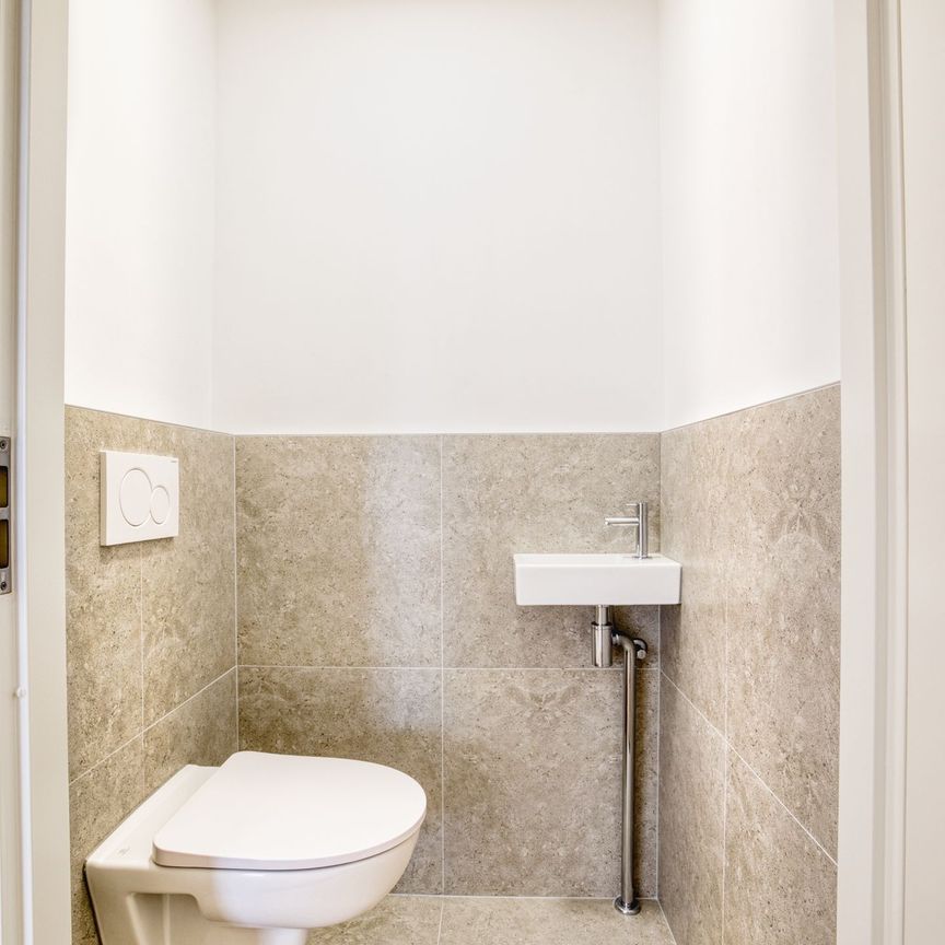 Appartement te huur: Noord West Buitensingel 3-A 2518 PA Den Haag - Photo 1