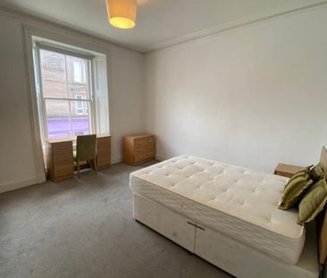 3 bedroom apartment to rent - Photo 2