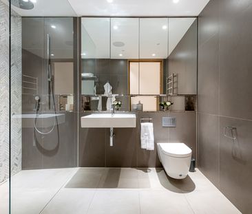 Architectural Award-Winning Townhouse in the Heart of Mayfair - Photo 4