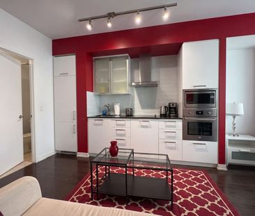 Lower Simcoe Street - Photo 4