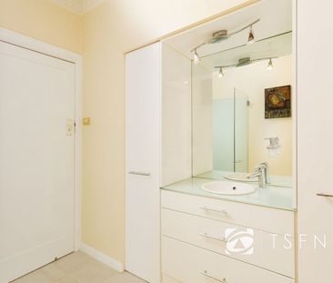 10 Patrick Street, Kennington - Photo 3