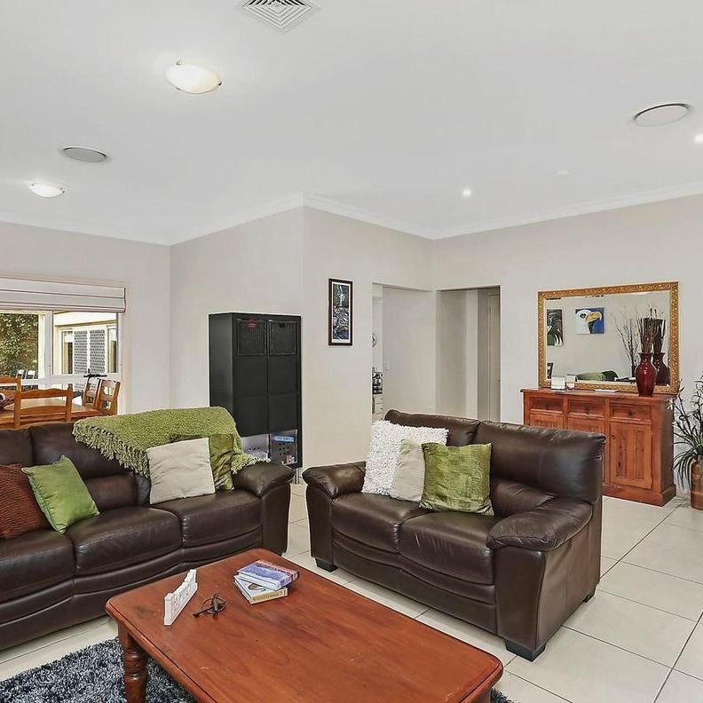 Large Family Home - Photo 1