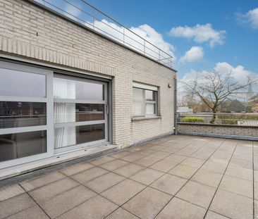 APPARTEMENT MET 2 SLPKS EN 2 GARAGES OP 1e VERD. - Photo 3