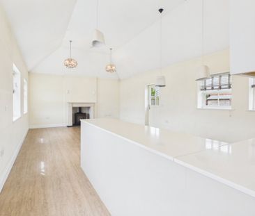 Gunners Cottage, Woodlands, Burnham Road,HP9 - Photo 6