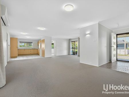 LARGE Renovated Home on Corner Block - Photo 5