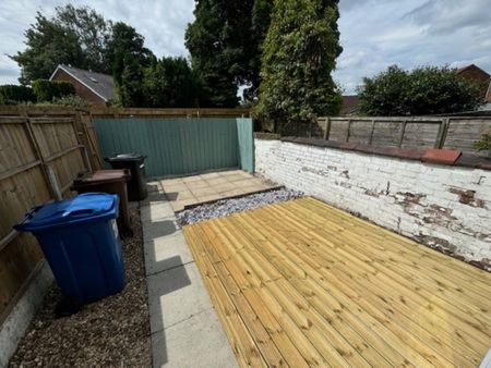 2 Bedroom Terraced House - Photo 3