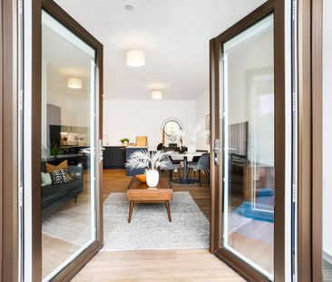 AVAILABLE NOW | PET FRIENDLY | Direct links to Waterloo | Gym | 3D ... - Photo 2