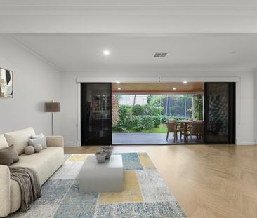 Elegant Family Home in Prestigious Summerhill Estate - Photo 2