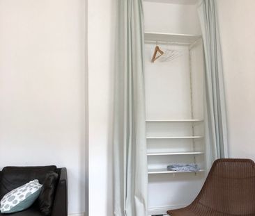 City and Style: Altbau-Apartment im Zentrum Kölns - Photo 3