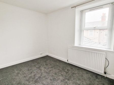 3 bedroom House To Let - Photo 3