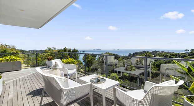 Wake Up to Ocean Views – Fully Furnished Gem - Photo 1