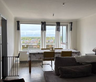 Vernieuwd app. met 2 slaapkamers en parking - Foto 4