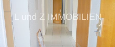 **Großzügig geschnittene super schöne 3 Zimmerwohnung** mit 2 Balkonen, Fahrstuhl und Pkw-Stellplatz - Foto 1