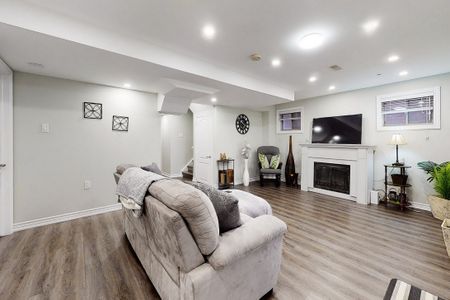 For Lease - 90 Maplebank Crescent Unit# Basement, Whitchurch-Stouffville, Ontario - Photo 4