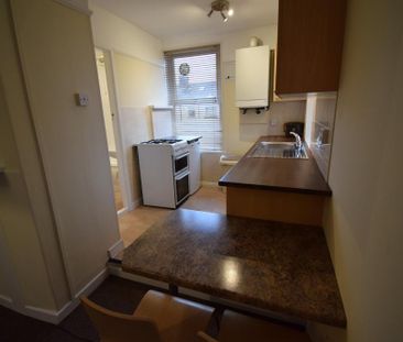 Studio to rent - Photo 6