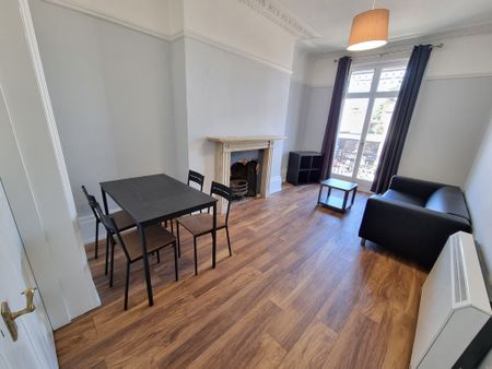 2 Bed Student Accommodation - Photo 2