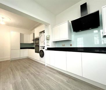 House share to rent - Photo 3