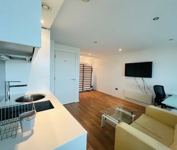 studio to rent Bridgewater Place, Water Lane, Leeds, LS11 - Photo 1