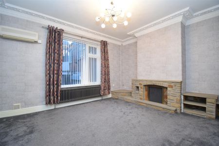 High Street, Horbury, Wakefield - Photo 2