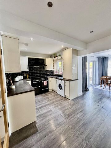 69 Moat Street, - Photo 4