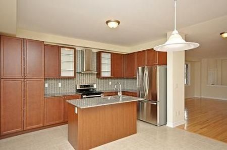 For Lease - 137 Savoline Boulevard, Milton, Ontario - Photo 4