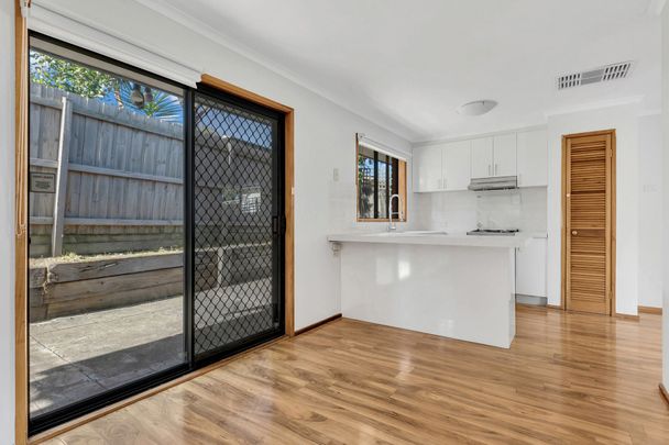 4 Redwood Close, 3048, Meadow Heights Vic - Photo 1