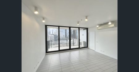 Modern 2b2b 1 Car parking Apartment in Docklands - Photo 3