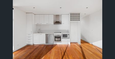 BEACHSIDE LIVING: SHORT TERM LEASE-PROPERTY IS TO BE SOLD - Photo 2