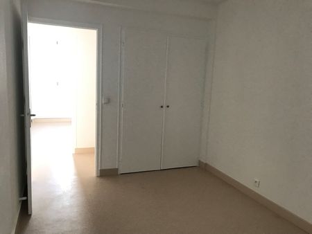 Location Appartement 4 pièces 72m² BESANCON 25000 - Photo 4