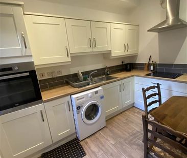 127 University Avenue, Apartment 1, Queens Quarter, Belfast, BT7 - Photo 5