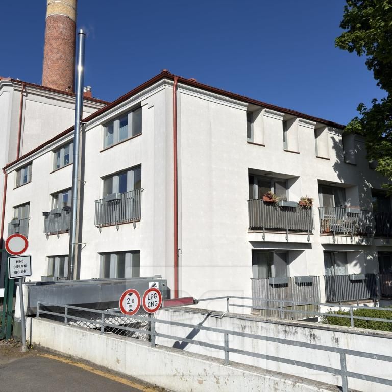 Pronájem bytu 1+kk 34 m2 - Фото 1