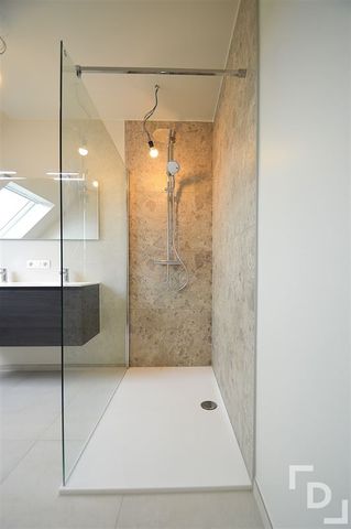 Nieuwbouwwoning met alle comfort in de dorpskern van Poelkapelle. - Photo 4