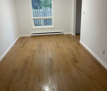 For Lease - 450 Bristol Crescent Unit# 6, Oshawa, Ontario - Photo 3