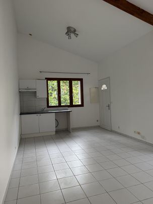 Location Appartement 2 pièces 35m² ST MAUR DES FOSSES 94210 - Photo 1