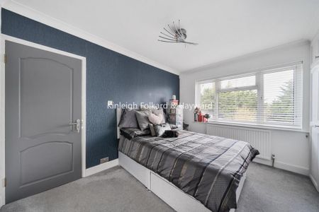 3 bedroom semi-detached house to rent - Photo 4