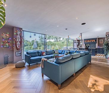 5 bedroom detached house to rent - Photo 2