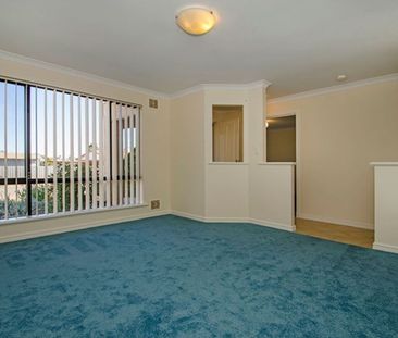 GREAT LOCATION! - Photo 1