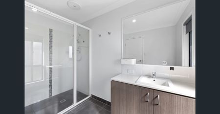 Stunning Family Home - Photo 5