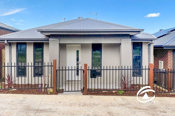 10B Whiteside Road, 3809, Officer Vic - Photo 1