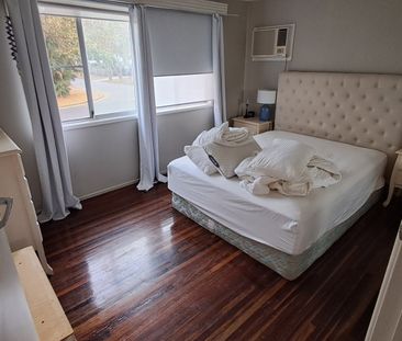 Thuringowa Central - Photo 2