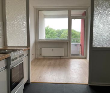 modernisierte 3 Zimmerwohnung mit exklusivem Weitblick über Tornesch! - Photo 5